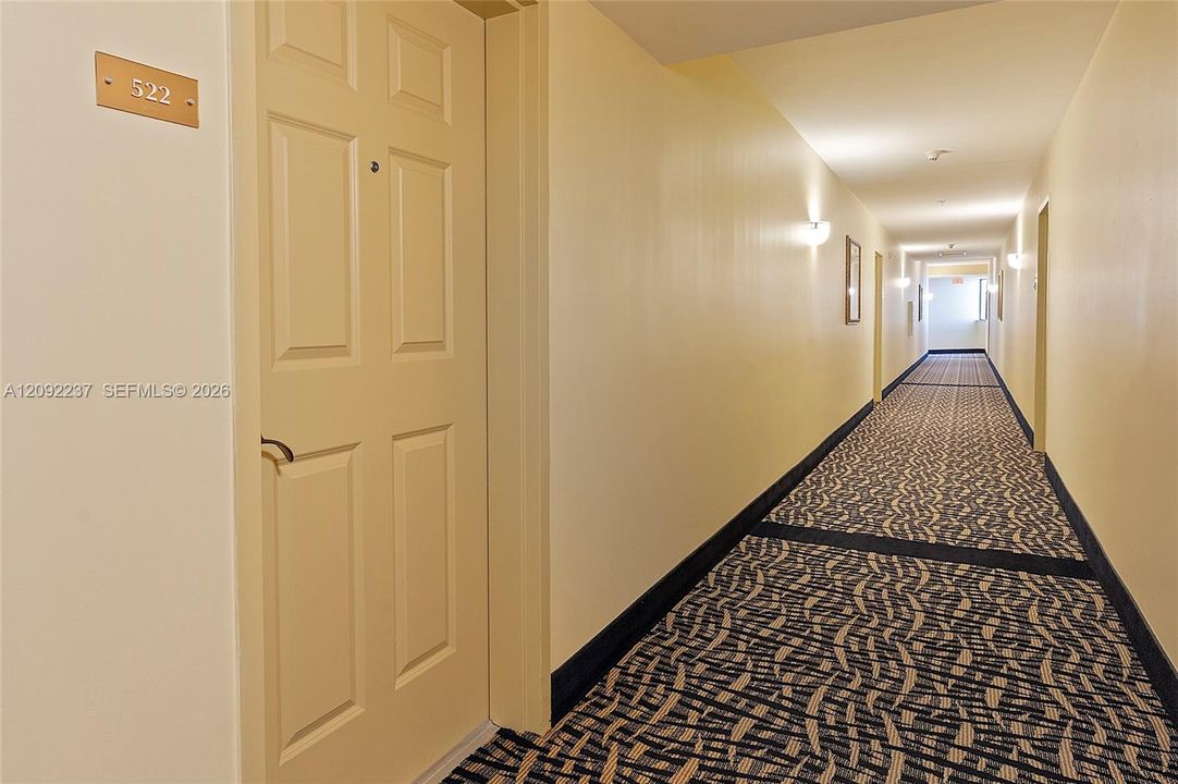 For Sale: $449,500 (2 beds, 2 baths, 1219 Square Feet)