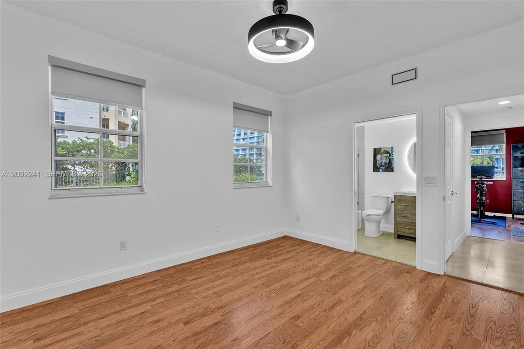 For Sale: $649,000 (3 beds, 2 baths, 1320 Square Feet)