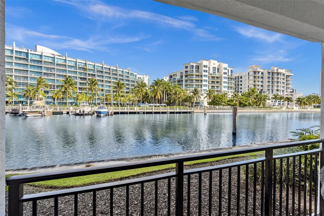 For Sale: $649,000 (3 beds, 2 baths, 1320 Square Feet)