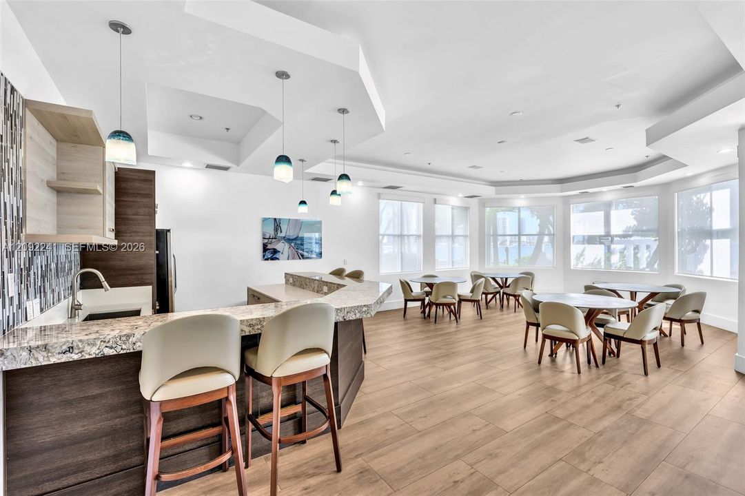 For Sale: $649,000 (3 beds, 2 baths, 1320 Square Feet)