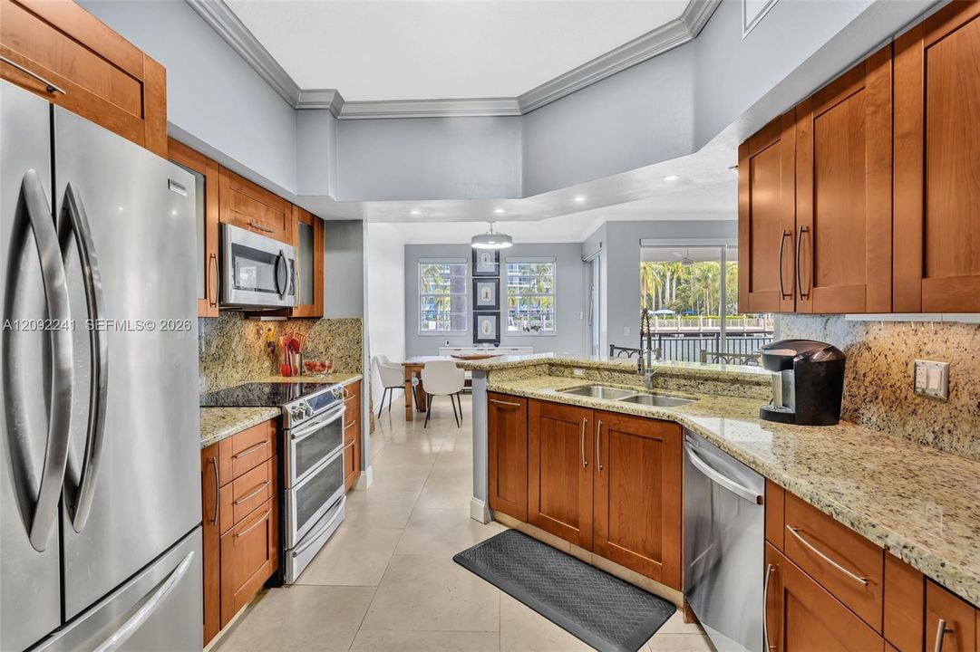 For Sale: $649,000 (3 beds, 2 baths, 1320 Square Feet)