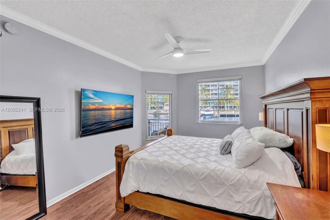 For Sale: $649,000 (3 beds, 2 baths, 1320 Square Feet)
