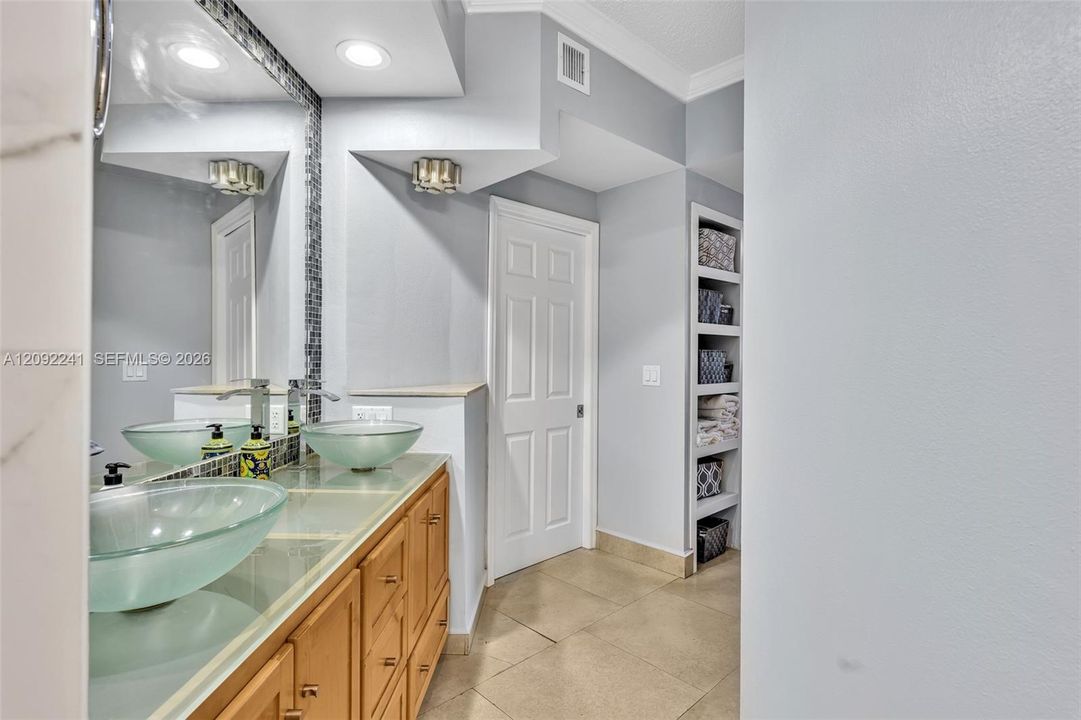 For Sale: $649,000 (3 beds, 2 baths, 1320 Square Feet)