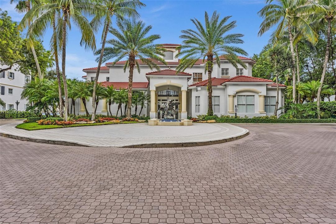 For Sale: $649,000 (3 beds, 2 baths, 1320 Square Feet)