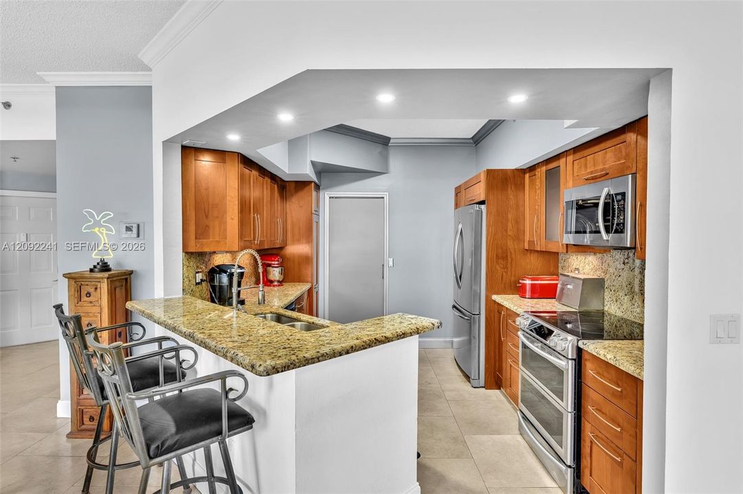 For Sale: $649,000 (3 beds, 2 baths, 1320 Square Feet)