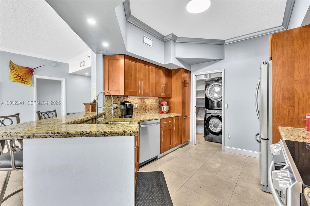 For Sale: $649,000 (3 beds, 2 baths, 1320 Square Feet)