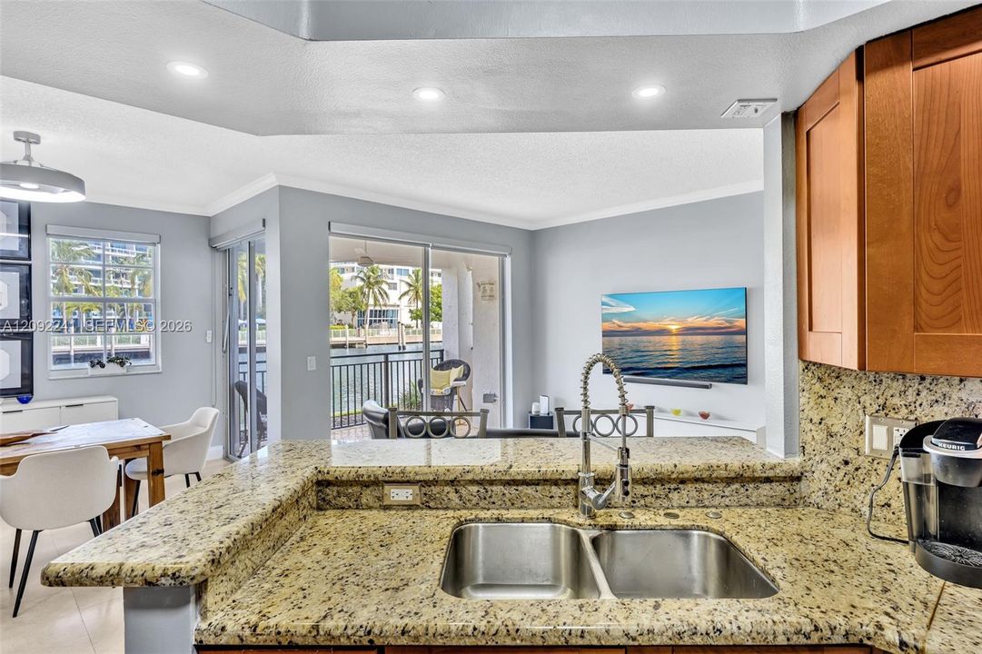 For Sale: $649,000 (3 beds, 2 baths, 1320 Square Feet)