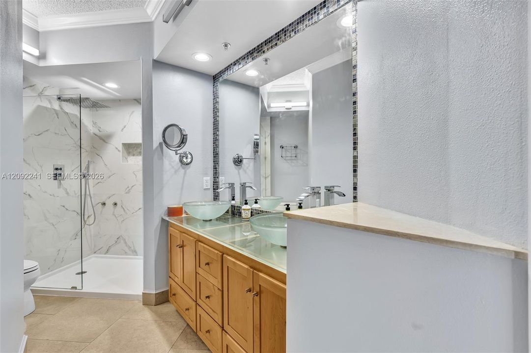 For Sale: $649,000 (3 beds, 2 baths, 1320 Square Feet)