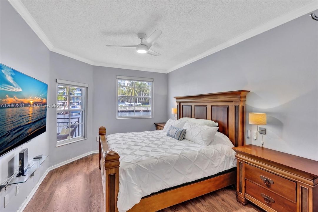 For Sale: $649,000 (3 beds, 2 baths, 1320 Square Feet)