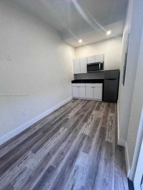 В аренду: $1,200 (1 спален, 1 ванн, 2243 Квадратных фут)