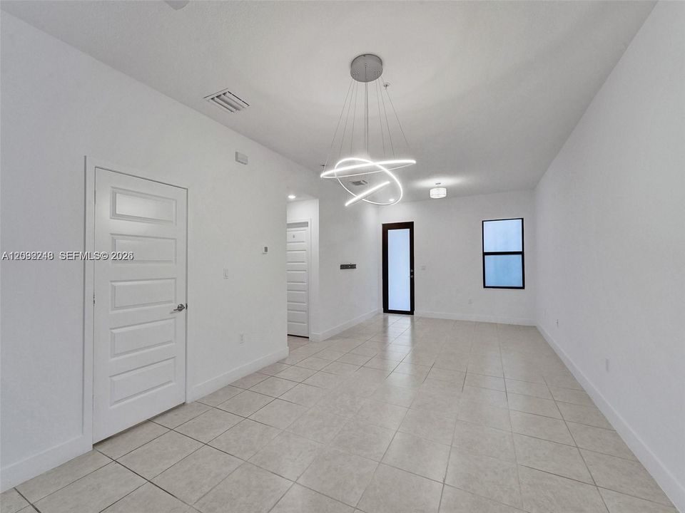 En Venta: $465,000 (2 camas, 2 baños, 1072 Pies cuadrados)