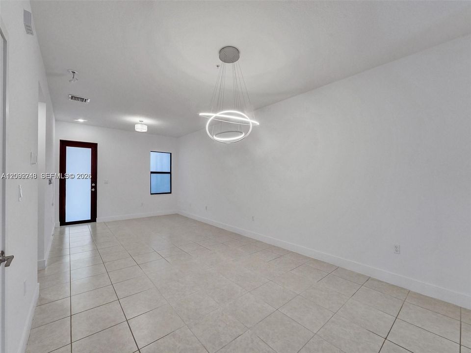 En Venta: $465,000 (2 camas, 2 baños, 1072 Pies cuadrados)