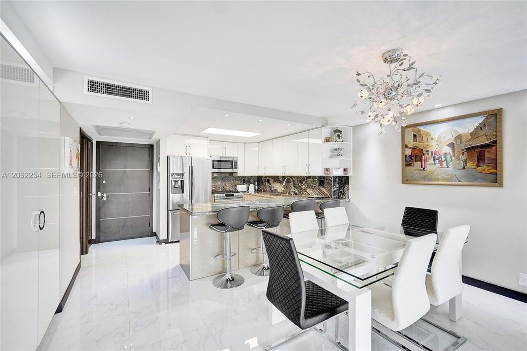 For Sale: $429,000 (1 beds, 1 baths, 896 Square Feet)