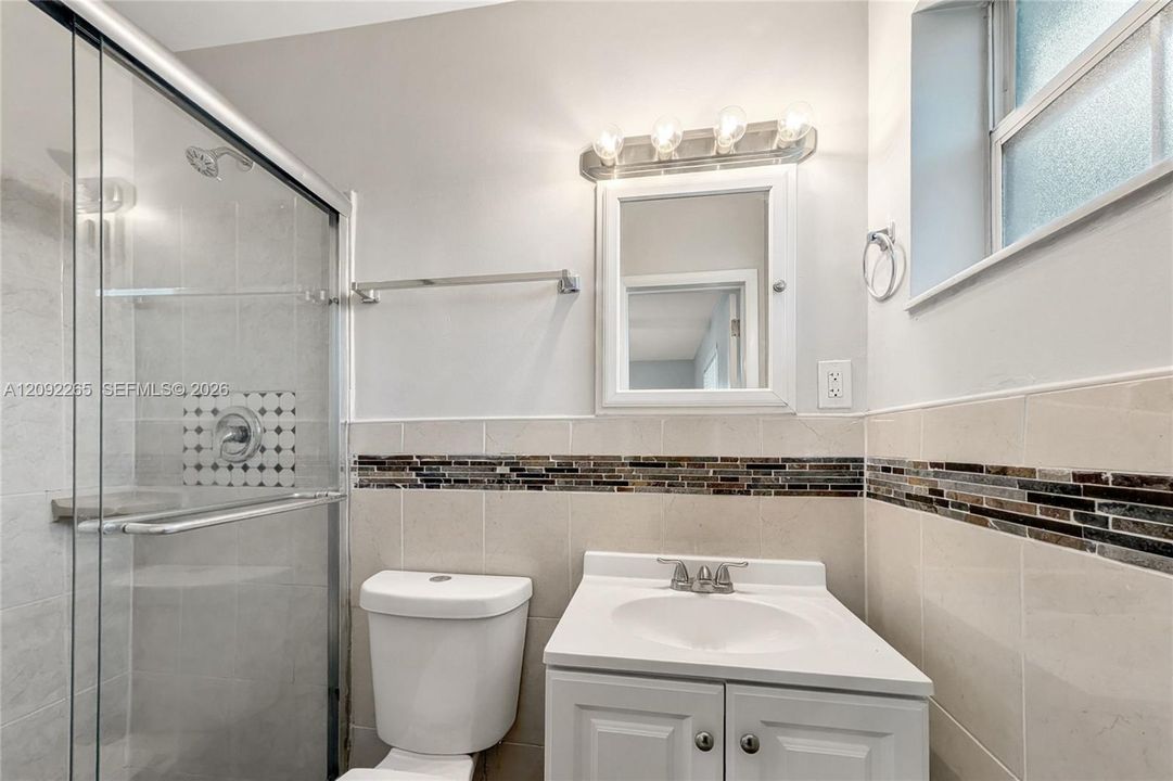 En Venta: $380,000 (2 camas, 2 baños, 936 Pies cuadrados)