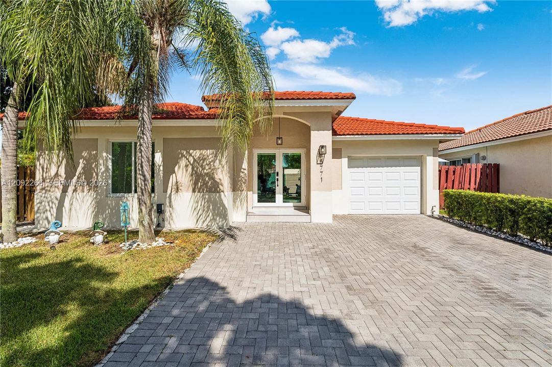 For Sale: $730,000 (3 beds, 2 baths, 1219 Square Feet)