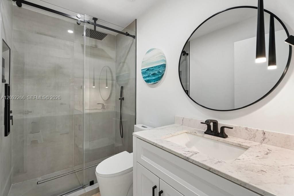For Sale: $730,000 (3 beds, 2 baths, 1219 Square Feet)