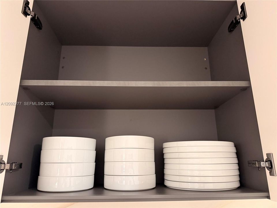 Dinnware