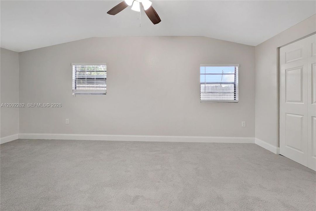 En Venta: $615,000 (4 camas, 2 baños, 1766 Pies cuadrados)