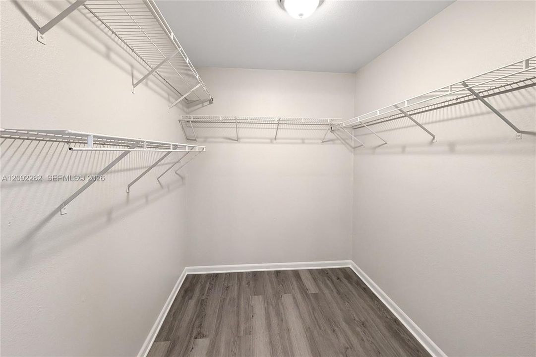 En Venta: $615,000 (4 camas, 2 baños, 1766 Pies cuadrados)