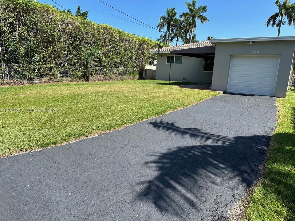En Venta: $699,000 (2 camas, 2 baños, 1416 Pies cuadrados)