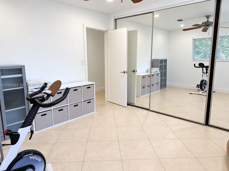En Venta: $699,000 (2 camas, 2 baños, 1416 Pies cuadrados)