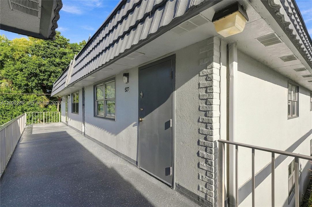 出租: $1,550 (1 贝兹, 1 浴室, 720 平方英尺)