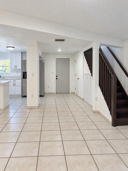 For Rent: $3,500 (3 beds, 2 baths, 1218 Square Feet)