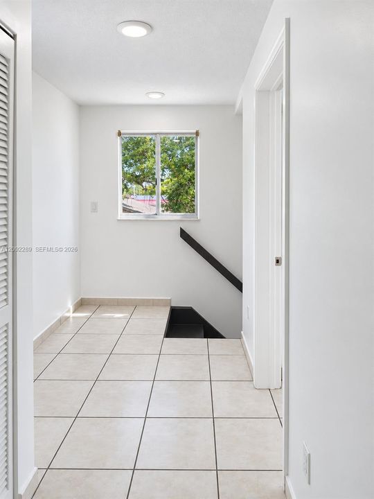For Rent: $3,500 (3 beds, 2 baths, 1218 Square Feet)