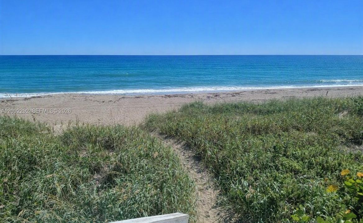 SHORT WALK TO BEACH