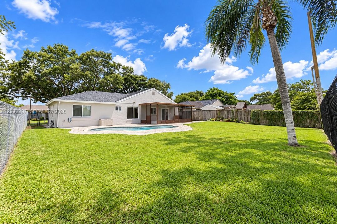 For Rent: $4,600 (3 beds, 2 baths, 1445 Square Feet)