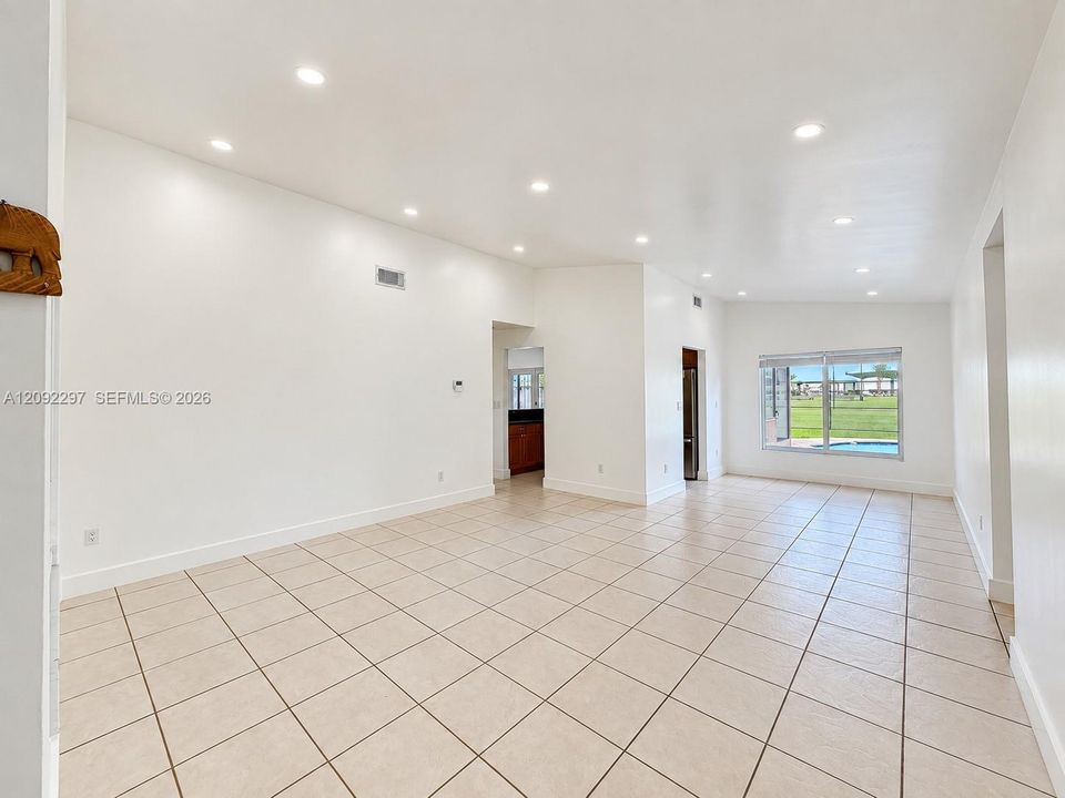For Rent: $4,600 (3 beds, 2 baths, 1445 Square Feet)