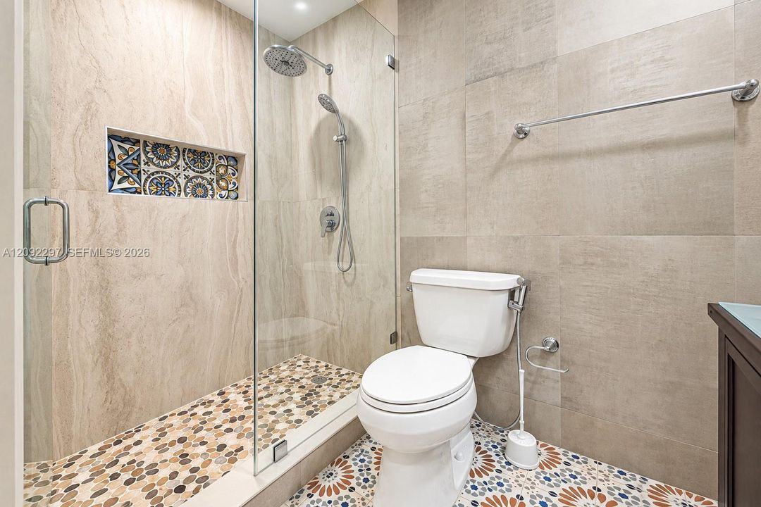 For Rent: $4,600 (3 beds, 2 baths, 1445 Square Feet)