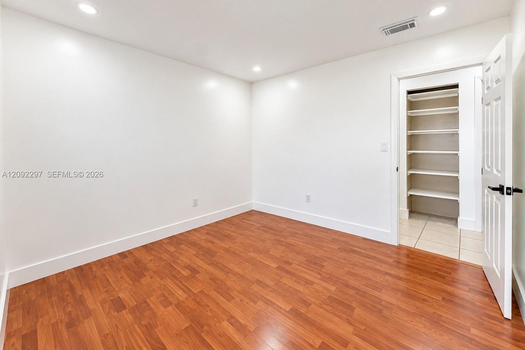 For Rent: $4,600 (3 beds, 2 baths, 1445 Square Feet)