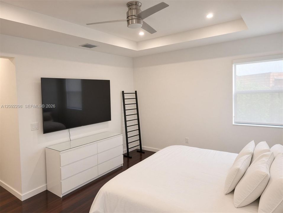 For Rent: $4,200 (4 beds, 3 baths, 2086 Square Feet)
