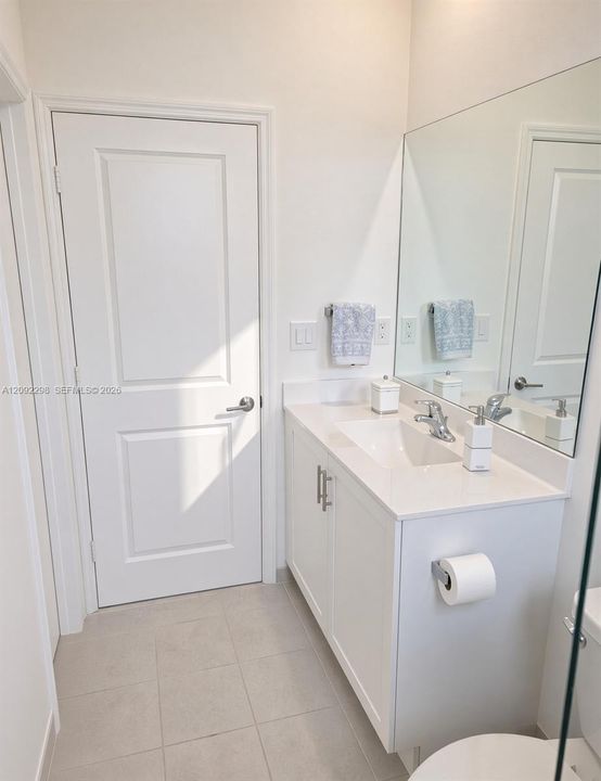 For Rent: $4,200 (4 beds, 3 baths, 2086 Square Feet)