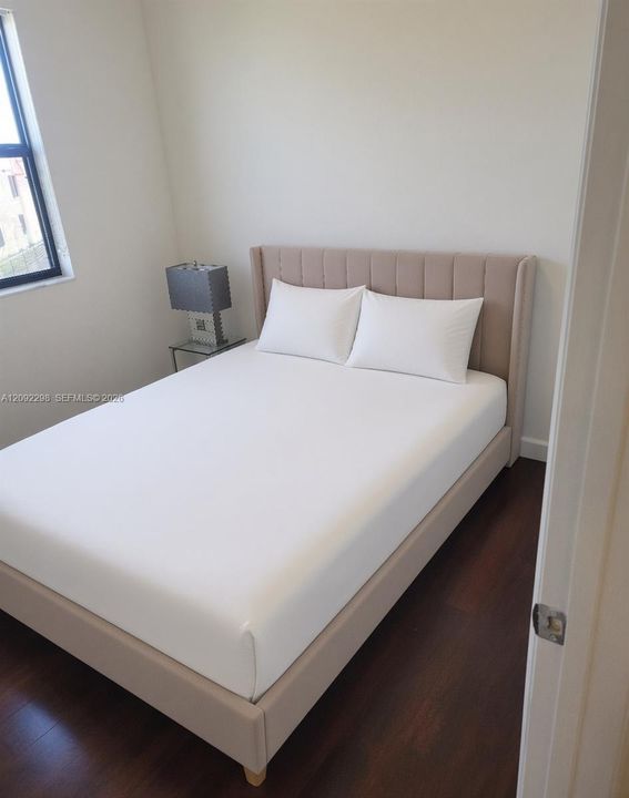 For Rent: $4,200 (4 beds, 3 baths, 2086 Square Feet)