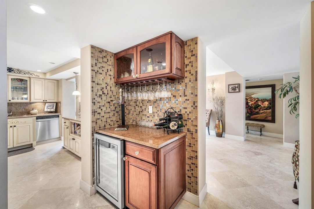 004-6885NorthOceanBoulevard-1040-OceanRi