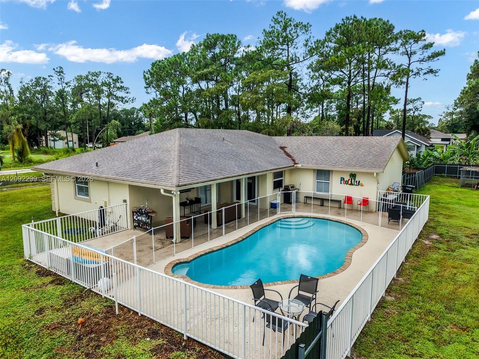 For Sale: $685,000 (3 beds, 2 baths, 1868 Square Feet)