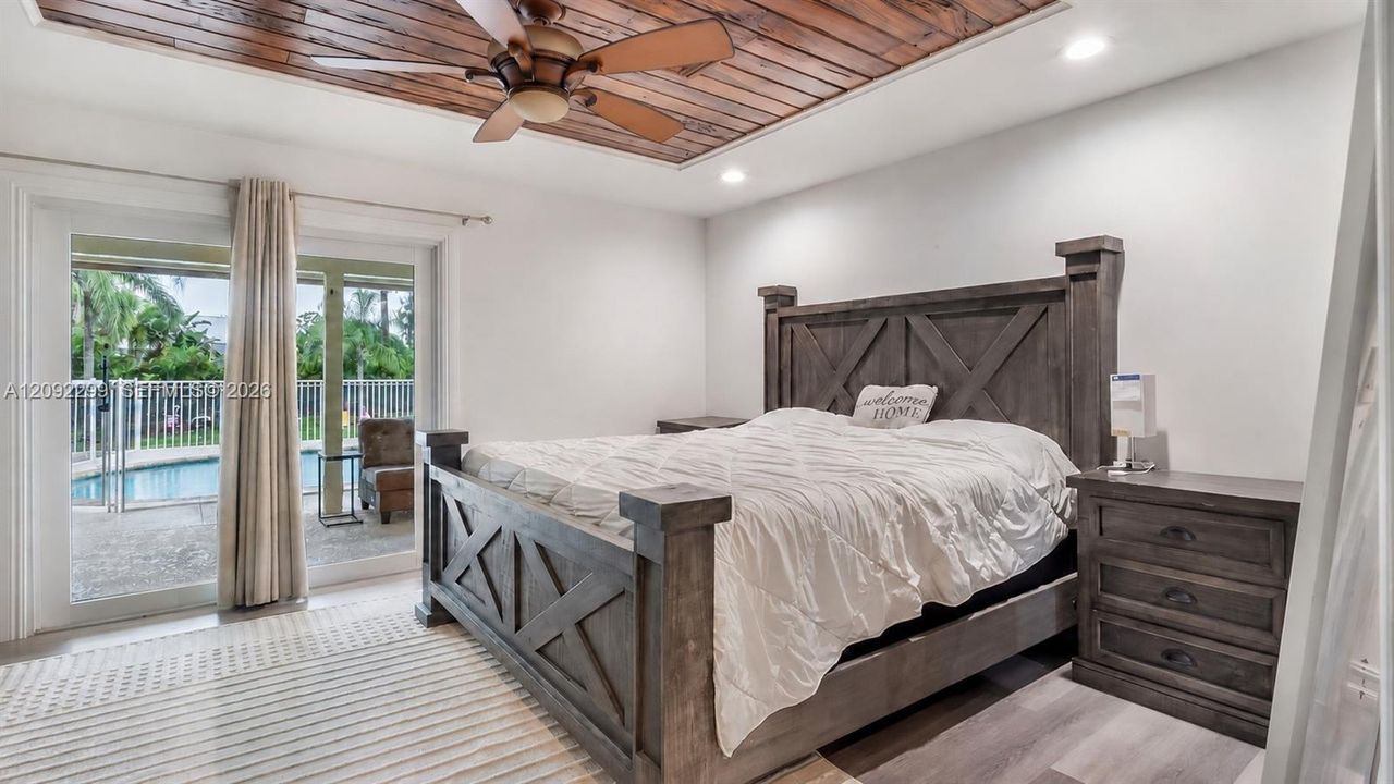 For Sale: $685,000 (3 beds, 2 baths, 1868 Square Feet)