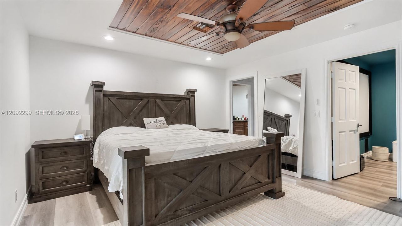 For Sale: $685,000 (3 beds, 2 baths, 1868 Square Feet)
