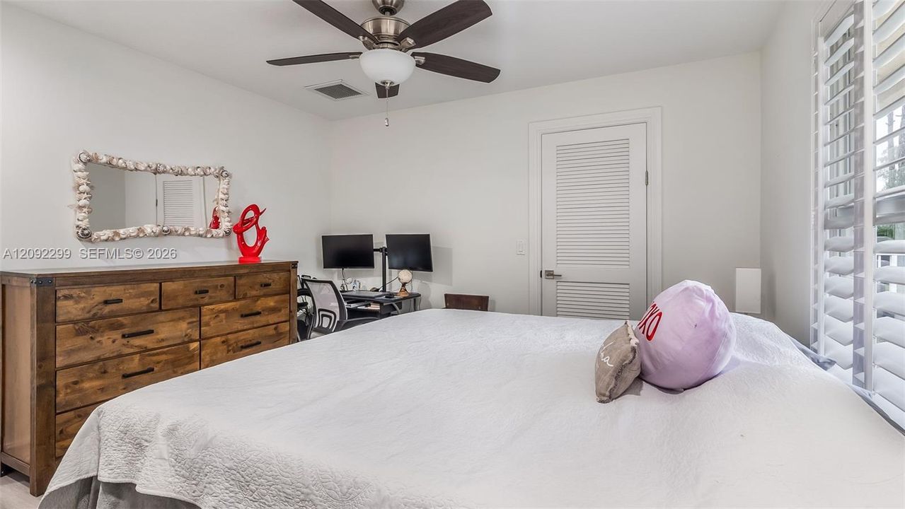 For Sale: $685,000 (3 beds, 2 baths, 1868 Square Feet)