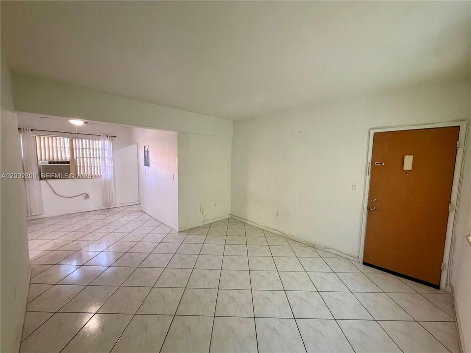 For Rent: $2,000 (1 beds, 1 baths, 500 Square Feet)