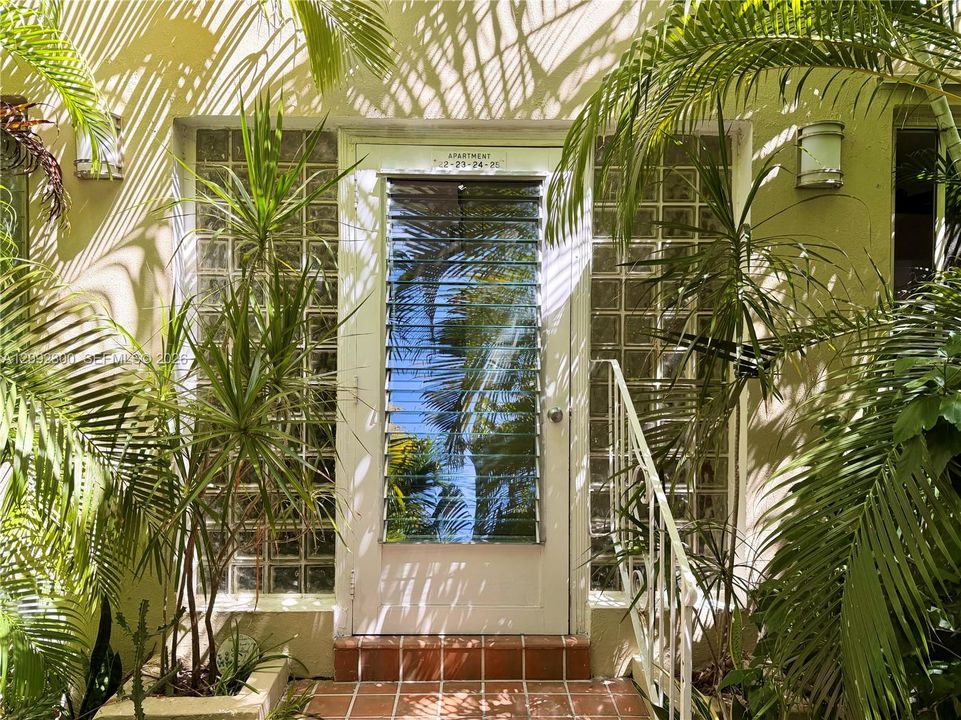 For Rent: $2,000 (1 beds, 1 baths, 500 Square Feet)