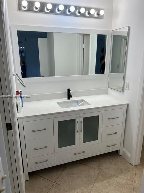 В аренду: $3,000 (3 спален, 2 ванн, 1058 Квадратных фут)