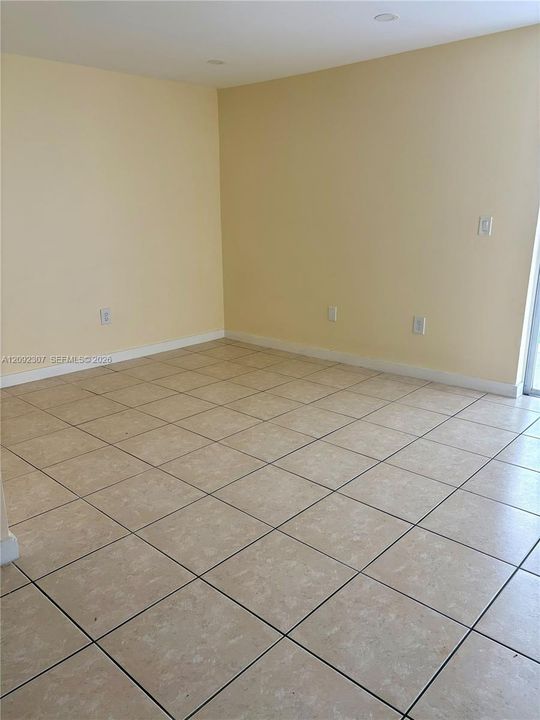 For Rent: $1,750 (1 beds, 1 baths, 506 Square Feet)