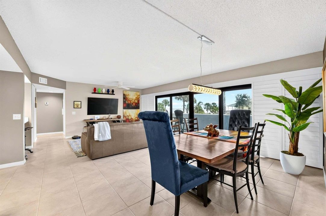 Dining Room (3)