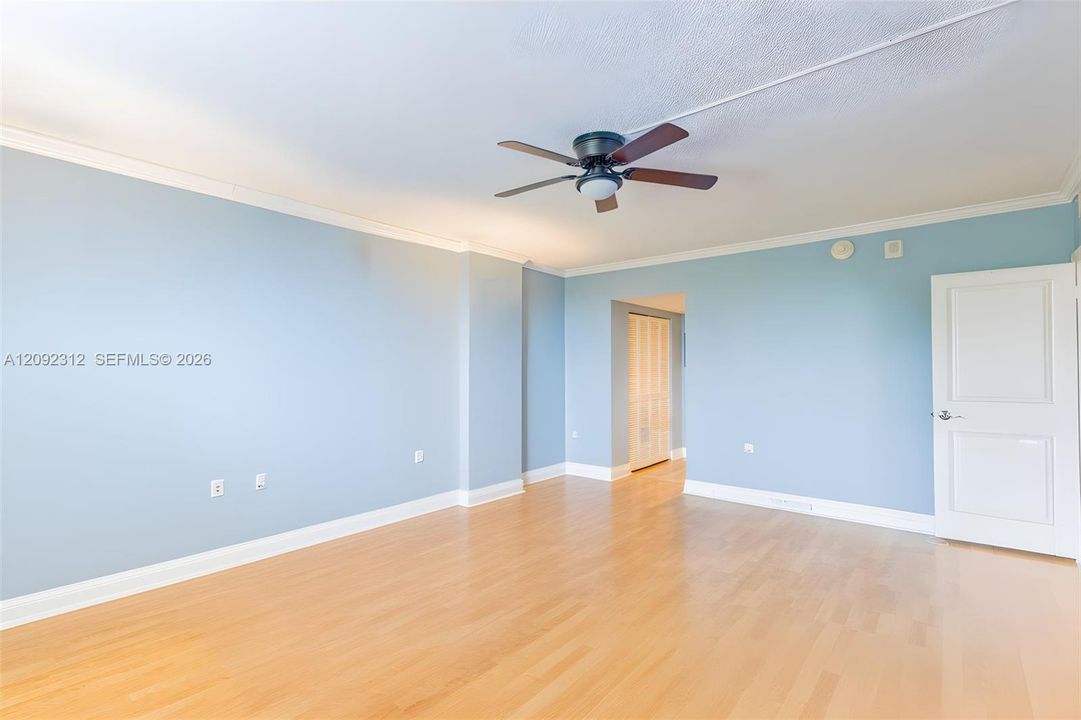 En Venta: $299,999 (2 camas, 2 baños, 1551 Pies cuadrados)
