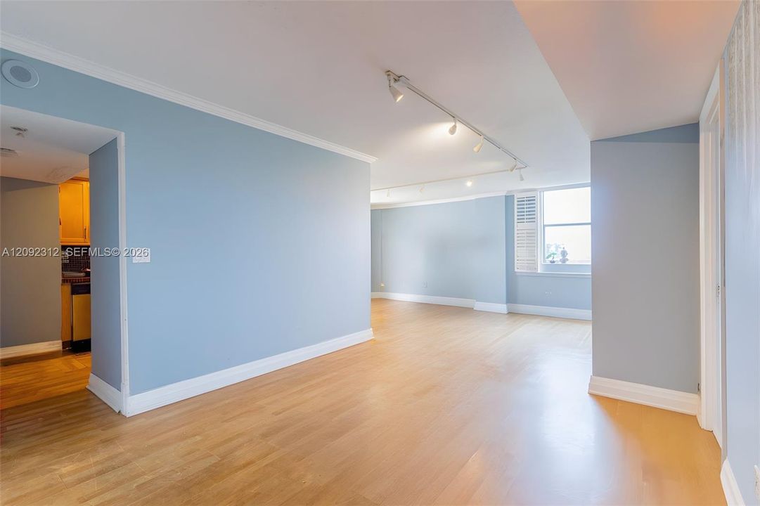 En Venta: $299,999 (2 camas, 2 baños, 1551 Pies cuadrados)
