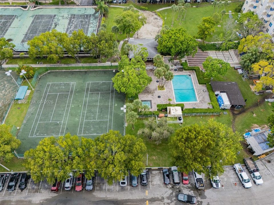 En Venta: $299,999 (2 camas, 2 baños, 1551 Pies cuadrados)
