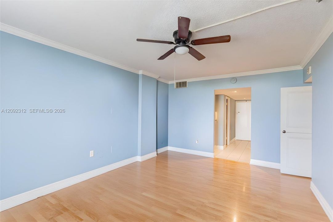 En Venta: $299,999 (2 camas, 2 baños, 1551 Pies cuadrados)